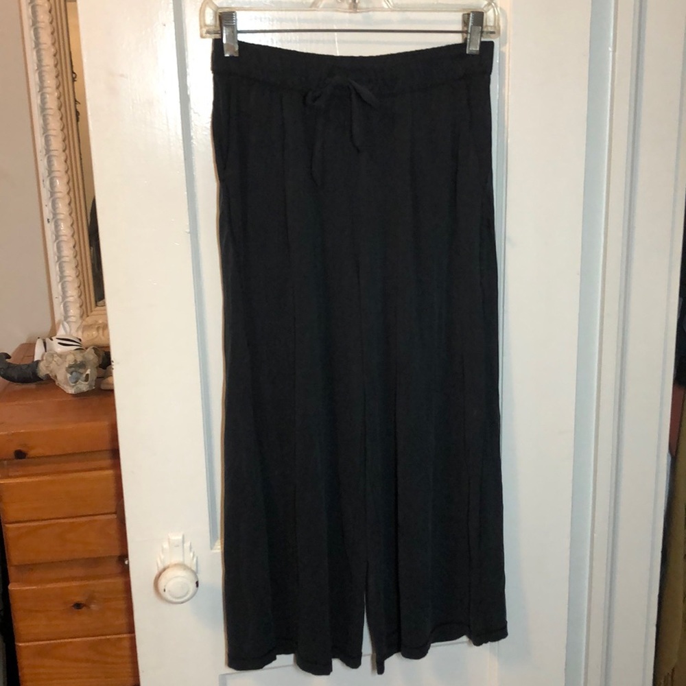Lululemon Soft Mid Rise Crop